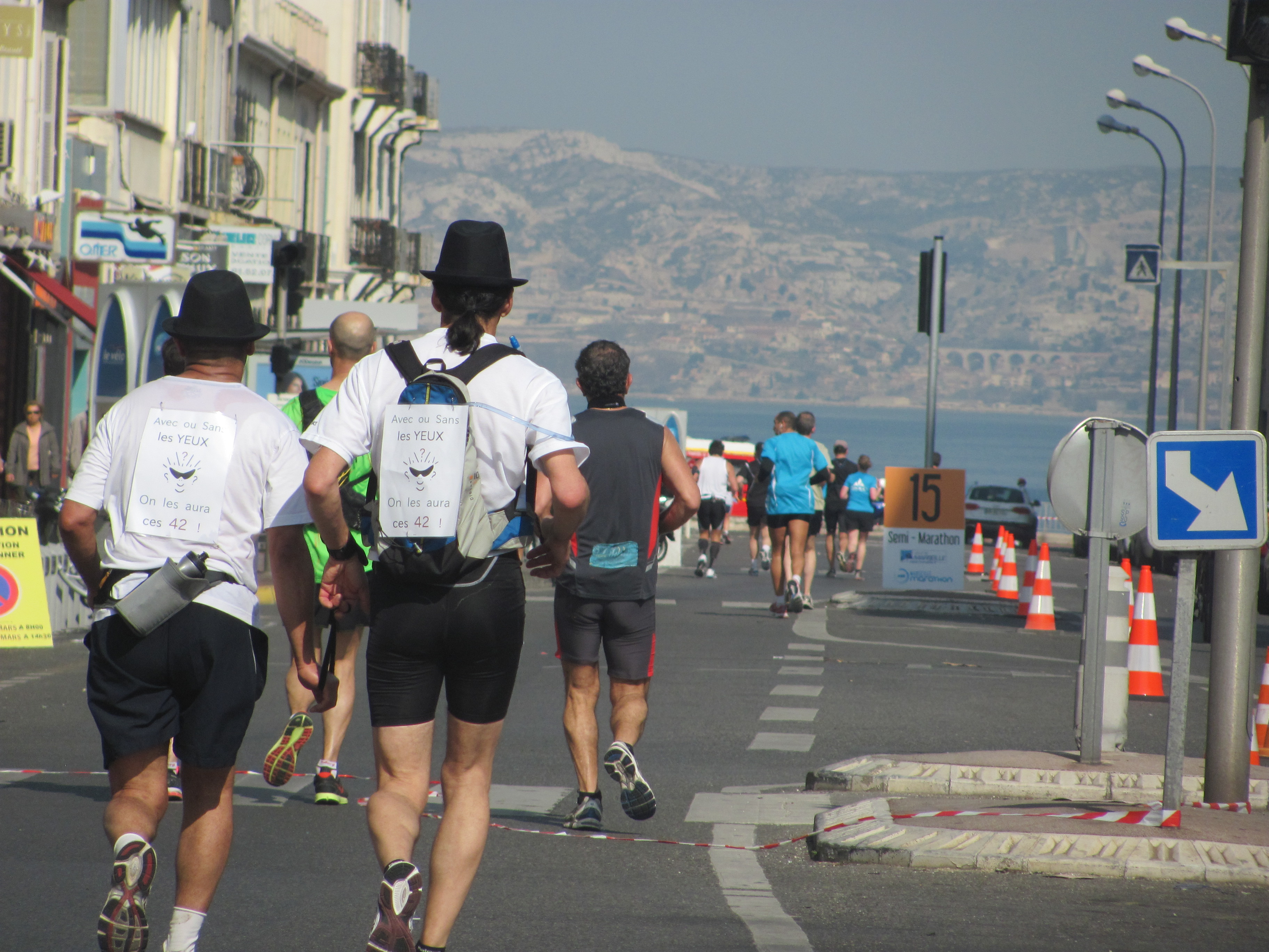 En direct de la Corniche : Quatrième édition du Marseille Marathon.