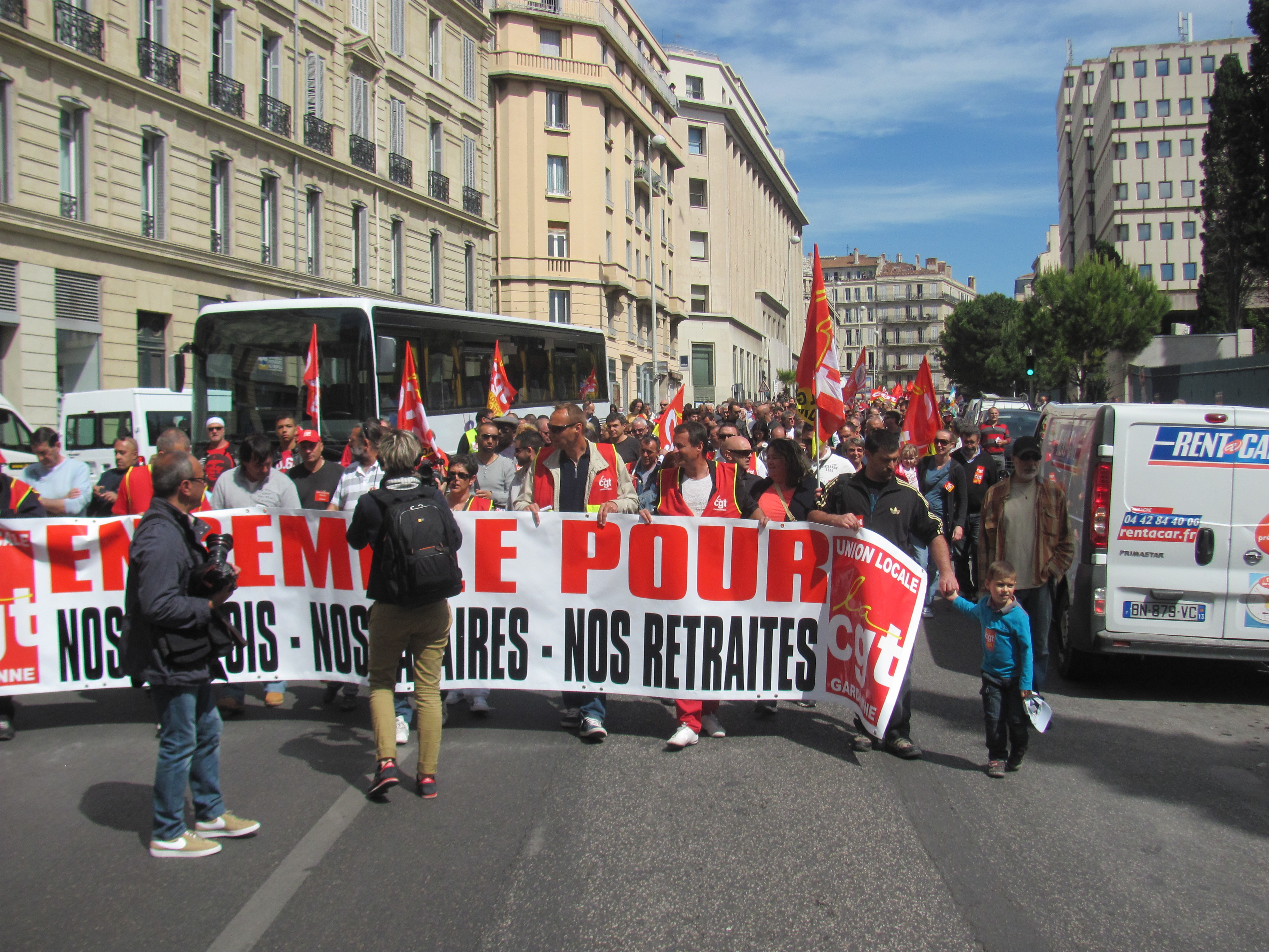 2014 : Un 1er mai contre les politiques d’austérités du gouvernement Valls !