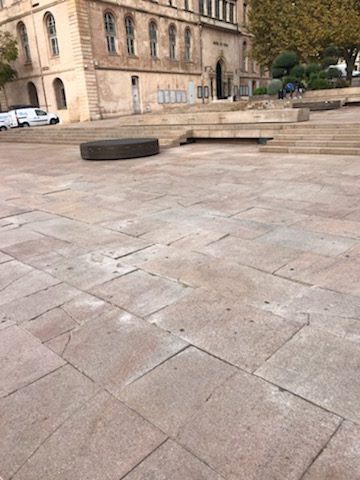 Marseille : le maire, sa majorité municipale mettent des millions pour aménager des espaces publics et sont incapable de les entretenir !